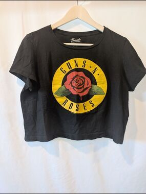 Guns n Roses Graphic Cropped Tee Rock band music like new L